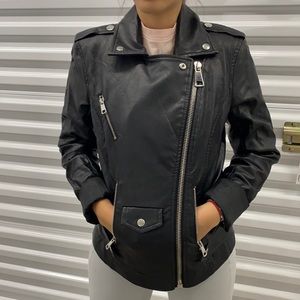 Like new GUESS leather jacket